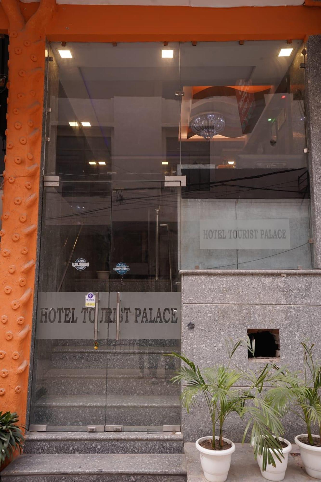 Hotel Tourist Palace Nueva Delhi Exterior foto